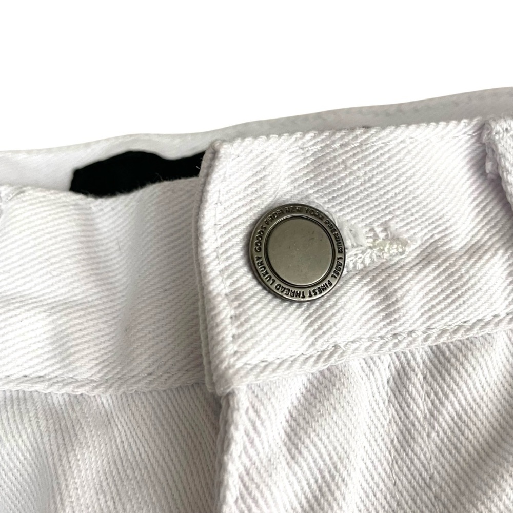 32/32 Koi‎ Fish Embroidered White Jeans - Picture 6 of 14